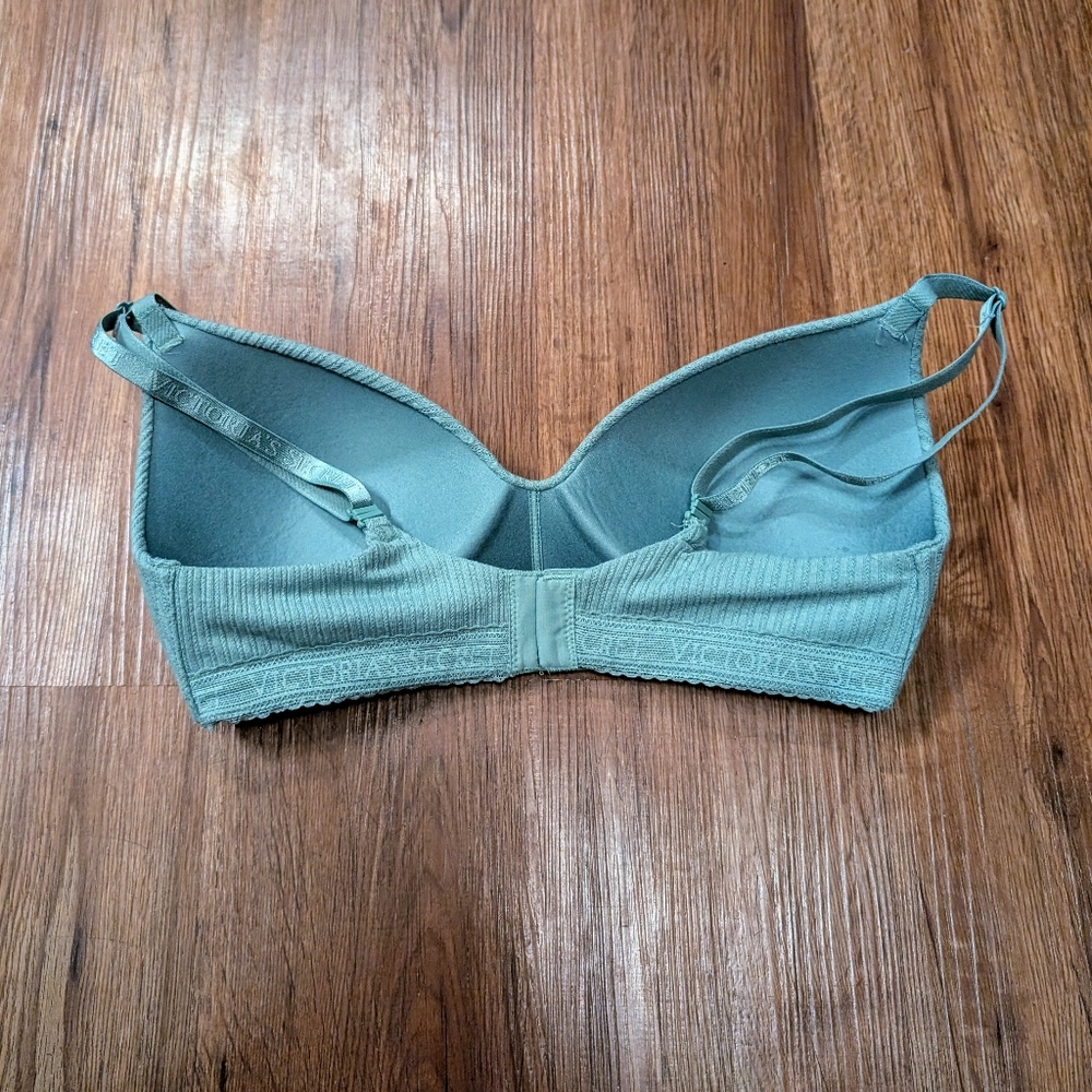 Victoria's Secret sage Green Bra NWT 34D - Picture 2 of 3